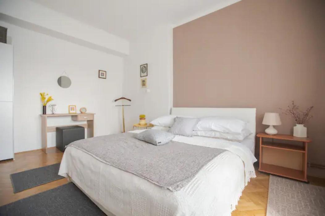 Apartman Retrovizor Zagabria Esterno foto