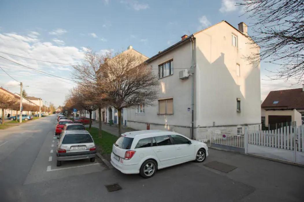 Apartman Retrovizor Zagabria Esterno foto